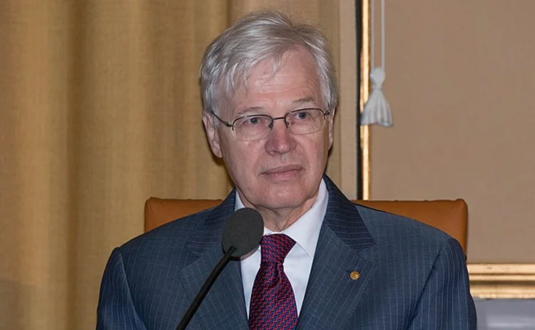 Bengt Holmström